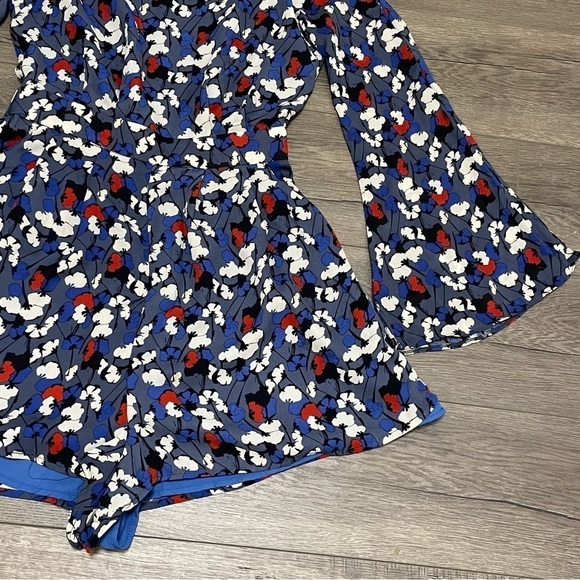 Glamorous Floral Romper Bell Sleeve Red Blue White Pockets Size S NWT. - Picture 4 of 8